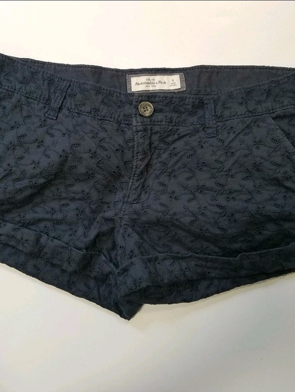 Abercrombie & Fitch Women's sz 4 Navy Blue Eyelet Lace Mini short Shorts